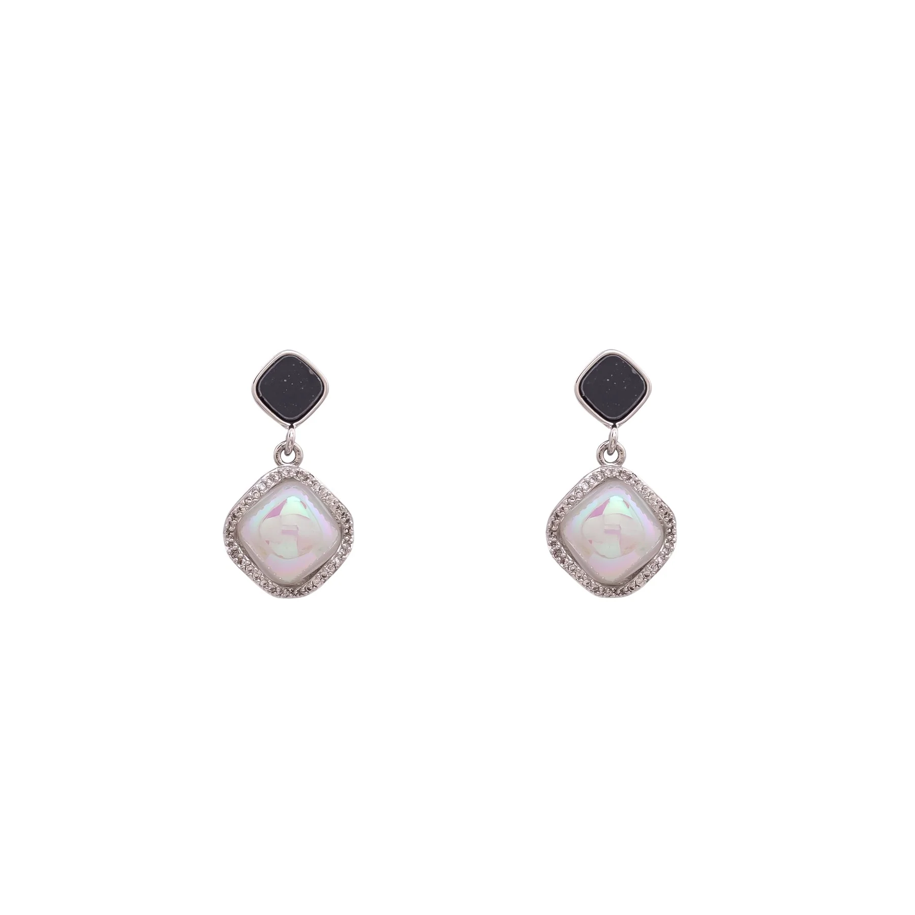 Earrings- J0598516